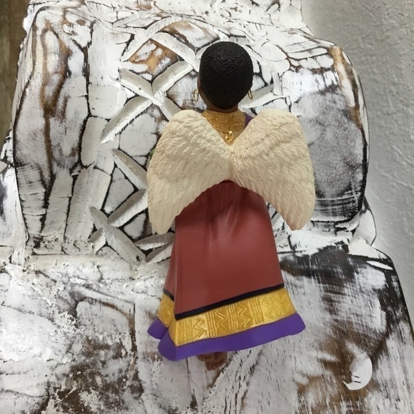 HALLMARK Vintage Keepsake Ornament A Celebration of Angels for African-Americans - Picture 6 of 7
